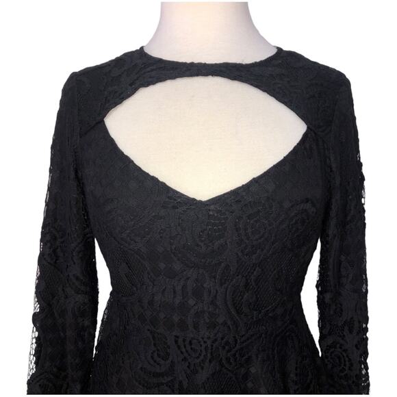 MINKPINK Heart of Glass Lace Cutout A-Line Mini Dress Medium NWT - Picture 2 of 7